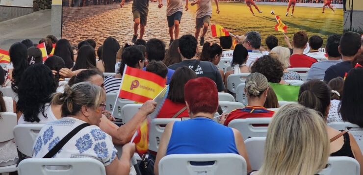 ‘Orgullo Rural’ supera las 7.000 personas y los 4.125 bocadillos de jamón repartidos durante el Mundial